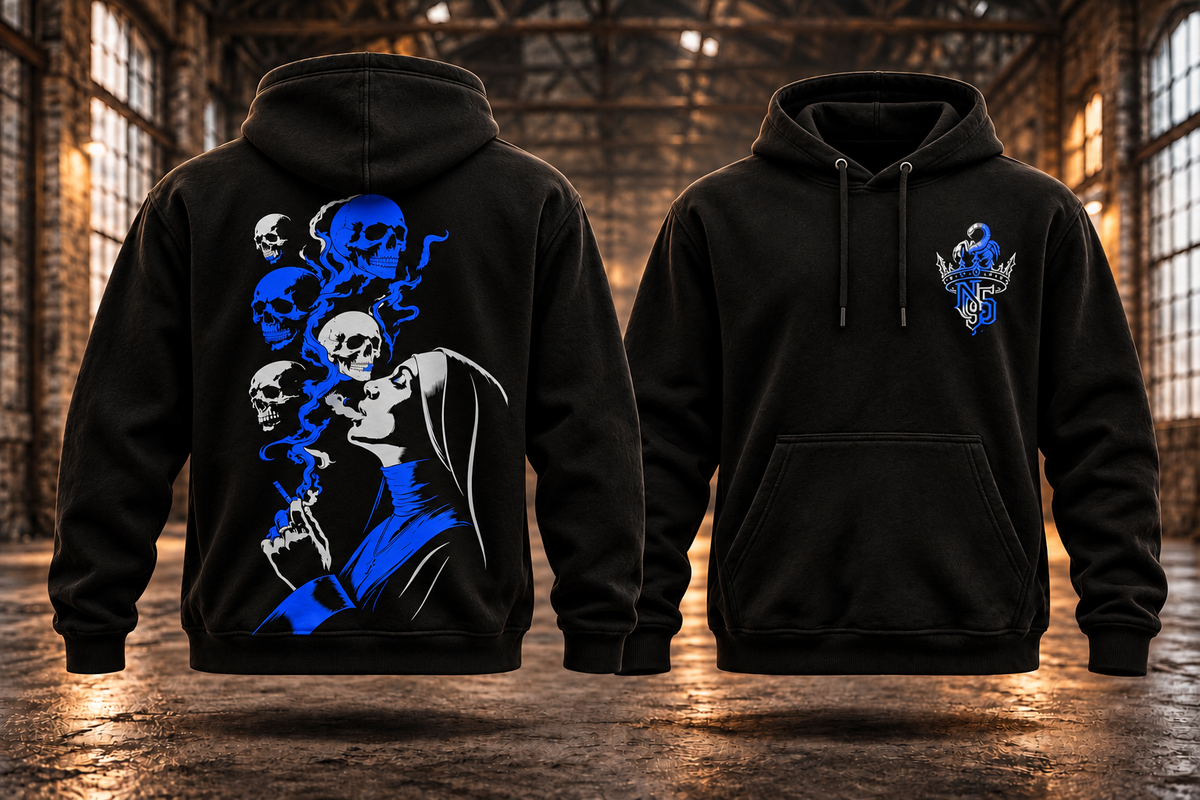 NUN SMOKING · Silber-Royalblau · Hoodie — Rückenmotiv und passendes Brustlogo auf schwebenden schwarzen Hoodies